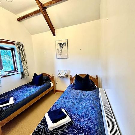 Detached One Level Stone Barn Villa Llangwm-Isaf Ngoại thất bức ảnh