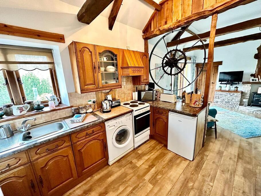 Detached One Level Stone Barn Villa Llangwm-Isaf Ngoại thất bức ảnh
